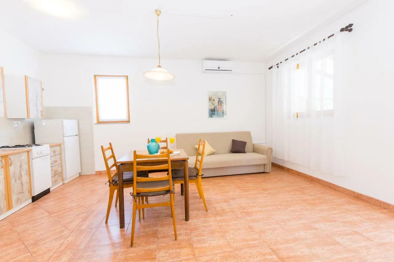 Apartments Guido Close From The Beach Pjescana Uvala Croatia