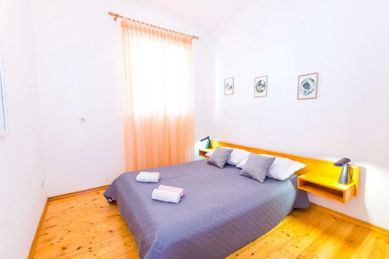 Apartments Guido Close From The Beach Pjescana Uvala 0*,