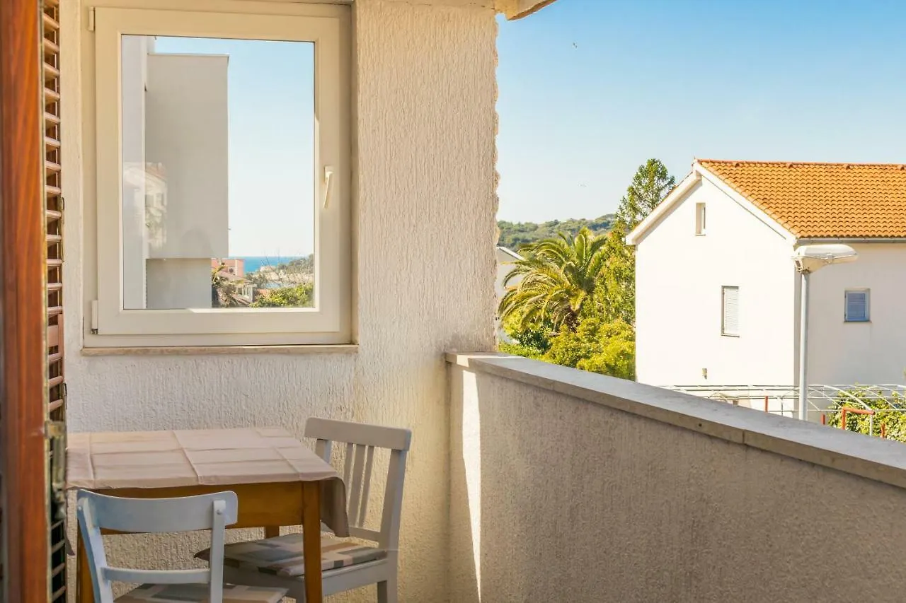 Apartments Guido Close From The Beach Pjescana Uvala 0*,  Croacia